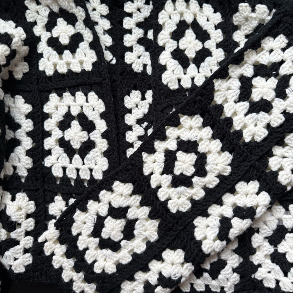 Davi & Dani Crochet Granny Square Cardigan Black Cream Boho Small - Picture 8 of 9